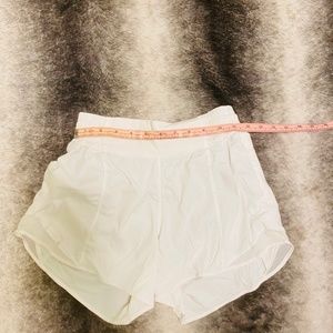 Lululemon Hotty Hot Short High-Rise 4”